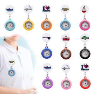 Acessórios de desenhos animados Ferramentas de pesca Relógios de bolso FOB para enfermeiras Hang Medicine Relógio Analog Quartz pendurado Lapel Women Nurse Watch Otx3o