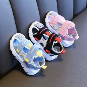 Sandálias de verão sandálias de bebê adequadas para meninos meninos solos macios tecidos sapatos infantis de moda childrens praia sandálias infantis de criança d240515