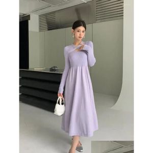 Abiti casual di base Autunno inverno 2023 Donne, abito da festa viola chiaro elegante-croce a V-scollo a V Slim Knitted Black Pieghe Offi dhsvr coreano dhsvr