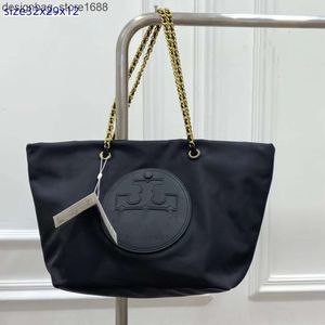 Designer Tote Bag 2024 Classic Brand fashionabla och mångsidiga en axel handhållen crossbody väska uqhe