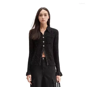 Kvinnors stickor 2024 Spring and Summer Women Classic Black Ribbed Sticked Small Sequin Lapel Exquisite Button Cardigan