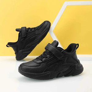 Sneakers 2024 new pure black childrens waterproof leather sports shoes suitable for popular soft soled shoes for older children and boys d240515