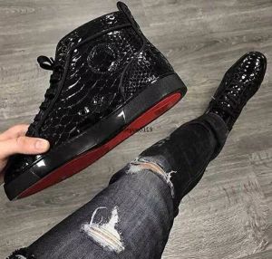 Mode Männer Luxus Sneaker Casual Schuhe Fischskala schwarz echte Leder Mode High Top Schnüre Zehen unregelmäßige Spikes Turnschuhe