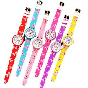 2024 NYTT UTSKRIFT Butterfly Children's Watches Kids Silicone Tape Söt tecknad kvartsklocka Fashion Child Wristwatch