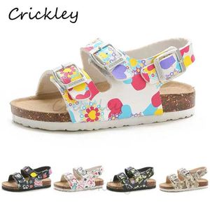 Sandals Summer childrens sandals cartoon PU printed leather flat shoes boys cork sandals girls children buckle beach slider d240515