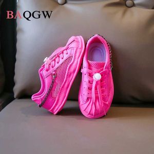 Sneakery dziecięce oddychające z siatki puste buty Dziewczyny i chłopcy miękki podeszwy buty dziecięce buty do biegania buty do biegania sportowe buty d240515