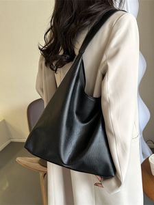 High Quality New Camera Crossbody Fashion Shoulder Bag Designer Purse and Handbag for ladies niche bag