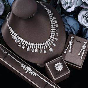 Set di gioielli da sposa Dubai di lusso Nigeria Nigeria Zirconia 4pcs Collana per matrimoni Orecchini braccialetti anelli Full Set 240514