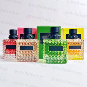 20 tipos de Eau de Toilette de Homens e Mulheres de alta qualidade 3,4 oz.Spray de colônia Spray de longo prazo bom cheiro floral