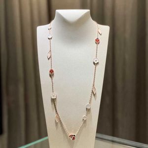 Lyxkvalitet hänge halsband med blommabladform för kvinnor och mor bröllop smycken present har låda v5