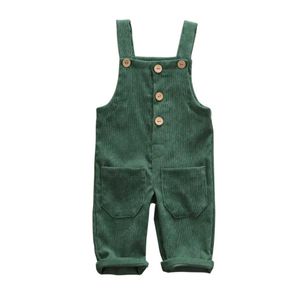 Overgav barn flickor pojkar småbarn barns jumpsuits hängande byxor avslappnade jeans baby haklappar 1-5 år D240515