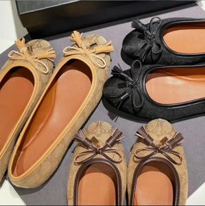 Moda lüks tasarımcı elbise ayakkabıları kadın bale ayakkabıları kadın yay ayakkabıları fransız saten düz ayakkabılar düz ayakkabı balerin ayakkabıları boyut 35-40