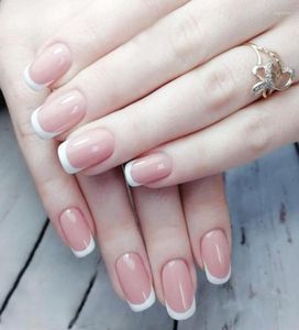 False Nails 24pcs Simple French Nude Pink Bride Wedding Women Futto Fino Fine Cover Full Manicure Manicure Nail Art Decoration TipsFalse ST6581517