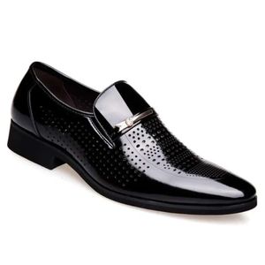 Män sandaler ljust formella affärsskor patent läder retro oxford pekade tå hål modeklänning skor 6f16
