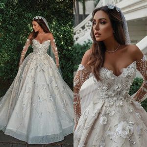 Gorgeous Ball Gown Wedding Dresses3D Appliques Sweetheart Lace Sequin Sleeves Backless Pleat Court Gown Custom Made Bridal Plus Size Vestidos De Novia