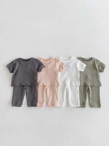 Pyjamas Summer Childrens and Boys Pyjama set med lösa korta ärmar 2st byxor för babyflickor Bomull D240515