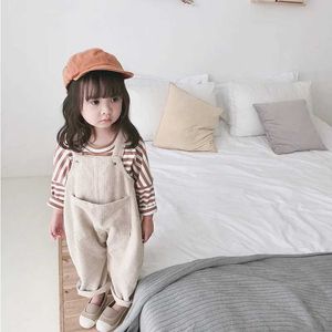 Overalls Spring style Korean baby girl soft candy loose wrap for toddlers and childrens casual matching suspension Trousers Little Princess bib pants d240515