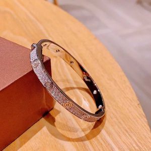 Crystal clear high quality women's bracelet 925 Silver Wide Full Button Circle Bracelet Versatile Fashion Style with Original logo cartter
