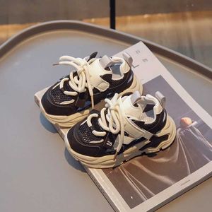 Кроссовки летняя детская сетчатая сетчатая спортивная обувь для спортивной обуви Unisex TPR Полая повседневная спортивная обувь для мальчиков и девочек кроссовки детская теннис 3-16y D240515