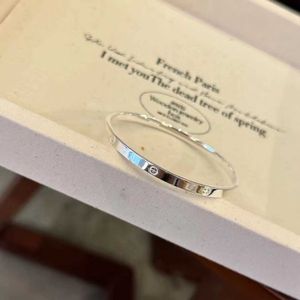 High luxury brand jewelry designed for women bracelet Closed Pure Silver Bracelet Womens Small with Original logo cartter