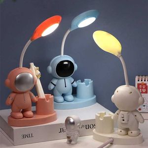 Lampade da tavolo creativa astronauta lampada da scrivania a LED flessibile a LED con affiliale a matita Colore del comodino Regola lampada da tavolo per bambini Student Room