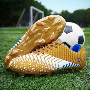 Football shoes for men's low cut young students, competition training shoes, artificial grass long broken nails, mandarin duck shoes