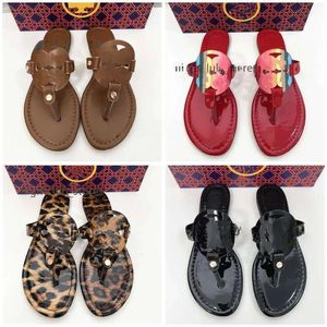 Tori Birch Torylies Burchslideslies Designer Woman Sliper Tories Flip Flops Scarpe da spiaggia Black in pelle estate Sandali Sandali Toryburche Sandalo 820