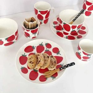 Mugs Finnish Strawberry Ceramic Mugs Ins Famous Coffee Cups Japan Limited Edition Oatmeal Breakfast Bowl Drinkware Home Decoration B240514
