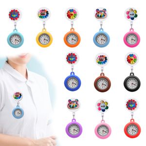 Orologi tascabili Fluorescente Rainbow Flower Clip FOB per orologi per operatori medici con infermiere di seconda mano Sile Case Clip La Otmsw