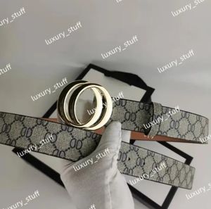 2024 Fashion Classic Men Designer Belts Womens Mens Casual Letter Smooth Buckle Luxury Belt 18Colors Bredd 2,0 cm 3,0 cm 3,8 cm med låda