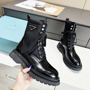 Fashion designer plaque with ankle boots motor vehicle women's black leather strike flat autumn and winter quality and leisure work thick men's size