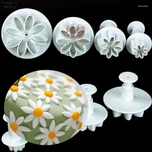 Baking Moulds 3pcs/4Pcs/Set Daisy Flower Cookie Sunflower Plunger Cutter Fondant Cake Tool Christmas Decorating Tools