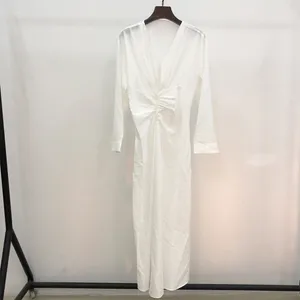 Fadan 2023 Spring/Summer Sandro New Gentle Style Fashionable temperament V-neck pleated waist white long dress