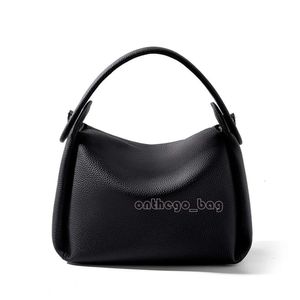 Mode HBP 2024 Top Layer Bag Cowhide For Womens New Liten High End Feeling Handbag Single Shoulder Påsar