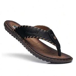 Chegada de marca Qualidade de qualidade Novo chinelos artesanais de vaca Sapatos de couro genuíno Moda de moda Sandálias de praia Flip Flip M2GD# 504 CF15