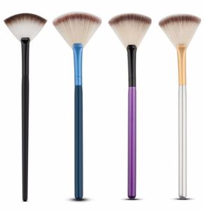 Single Cosmetic Brush LargesMall High Quality Three Color Persian Fan Brushsoft och lätt att bära Makeup Tool Highlight Brush3718454