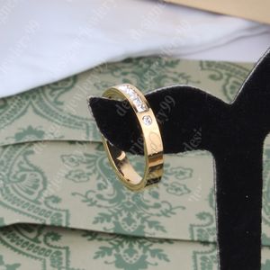 Anel de luxo, letra de letra dupla, designer de marca Ring Women 18K Gold Bated Aço inoxidável Love Supplies de jóias de casamento Anel Fino Tamanho do anel de dedo 6 7 8 9 9 9