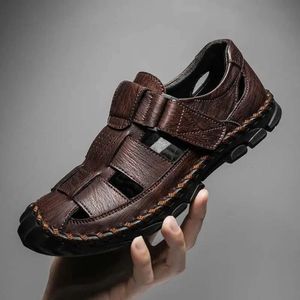 Män sandaler skor tofflor varumärke sommar cool andas bekväma strandlägenheter sneakers ljus casual 713c
