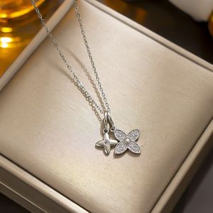 Sumer Four Leaf Flower Pendant Necklace Titanium Steel Metal Charm Women s Necklace Designer 18k Gold Plated Jewelry Necklace Classic Girls Collarbone Necklace