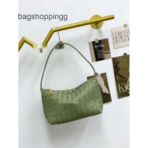 Purse Bags Simple Handheld Woven Botteag Lady Bag Classic Venetas Womens Single New Fashion 2024 Casual Lunch Box Wallace Shoulder Underarm Totes VOHY