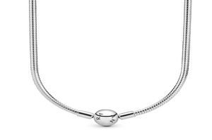 Kvinnor S925 Silverhalsband Moment Designer Lock ClaVicle Chain Halsband med Box5629000