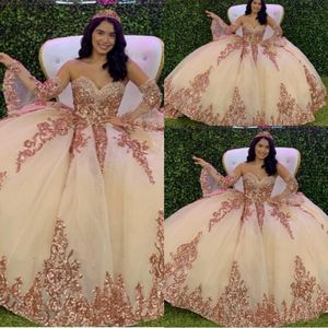 2022 Sexig Rose Gold Sequined Lace Quinceanera Dresses Ball Gown Off Shoulder Crystal Pärlor Långa ärmar Sökare Puffy Party Dress Champ 299e