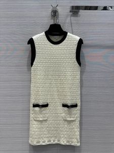 Dress 2024 NOWOŚĆ LETNE JUDIA O SKUTY MODY SUKIENKI SUKIENKI SYMIWNY STYLE DRES C0515