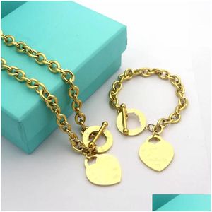 Naszyjniki wiszące w kształcie serca naszyjnik z designerskimi bransoletami luksusowe damskie modne garnitur marka biżuteria 3-kolorowe opakowanie pudełko soc dhwfy