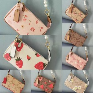 Höftbrev designer väska underarm hobo väska lyxiga korsbody handväskor kvinnor jordgubbar axel väskor justerbar handväska plånbok söt tygväska