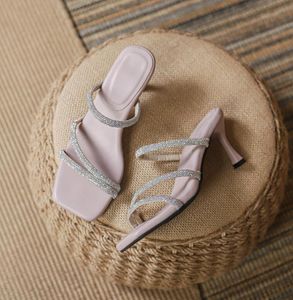 Summer 24 Women Sandals Scarpe Nappa in pelle Nera Black Slip su pantofole Elegante Lady Casual Walking Eu35-44