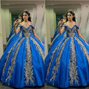 2023 Royal Blue and Gold Quinceanera 드레스 어깨에서 플로럴 아플리케 구슬 진주 공주 달콤한 16 드레스 무도회 파티 318Q