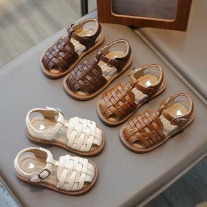 Sandals Baby girl sandals summer boy fashion childrens cut beach shoes woven style childrens shoulder walking flat sandals d240515