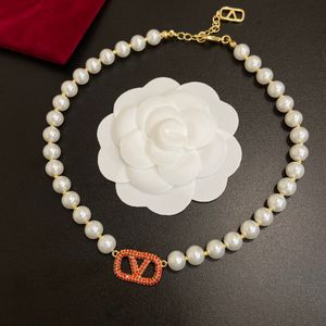 Regalo per gioielli per la collana di perle del nuovo classico, collana di perle per inviare gioielli di designer d'amore per la madre e la ragazza