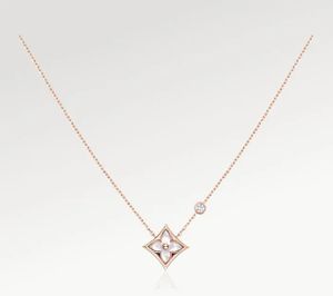 Designer di lusso L Collana alla moda con scatola 18k oro inossidabile in acciaio inossidabile collana a ciondolo perle a ciondolo femminile a quattro foglie Gioielli